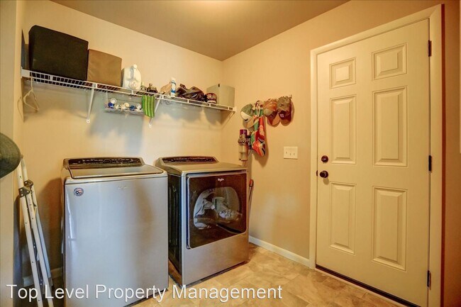 Building Photo - 4 br, 2 bath House - 668 Pelican Ln