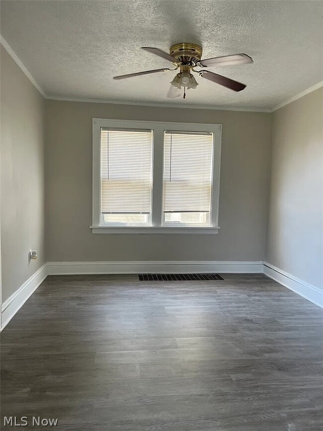 Building Photo - 783 Leonard St