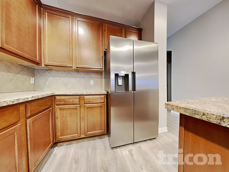 Building Photo - 2413 Castle Creek Dr