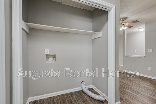 Building Photo - 2812C Thomas Lane