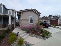 Building Photo - Brand-New Fully Furnished Studio - Ready t...