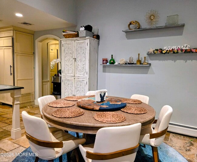 Building Photo - 1518 Laguna Dr