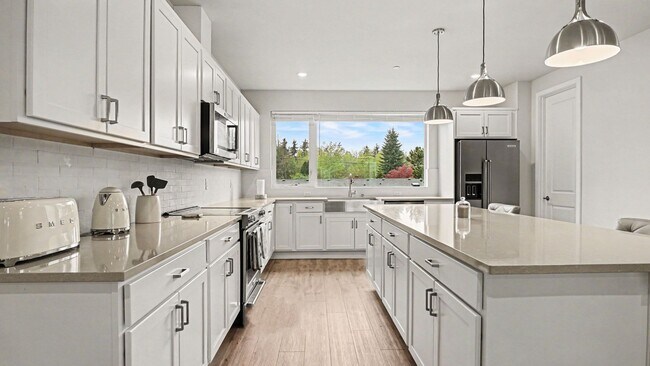 Building Photo - 626 164th St SW