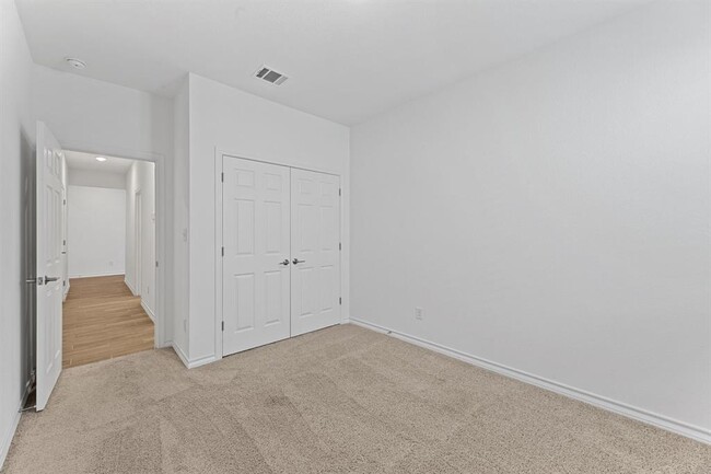 Building Photo - 204 Thurman Holt Rd