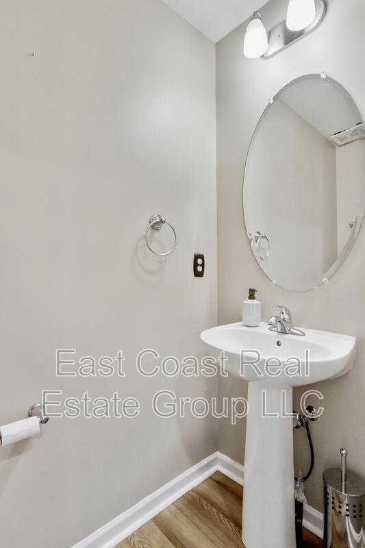 Building Photo - 203 Ran Rue Drive