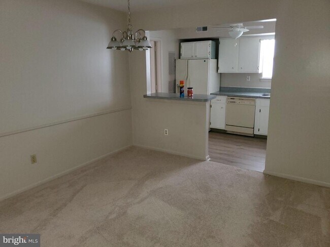 Building Photo - 4509 Rosemarie Dr