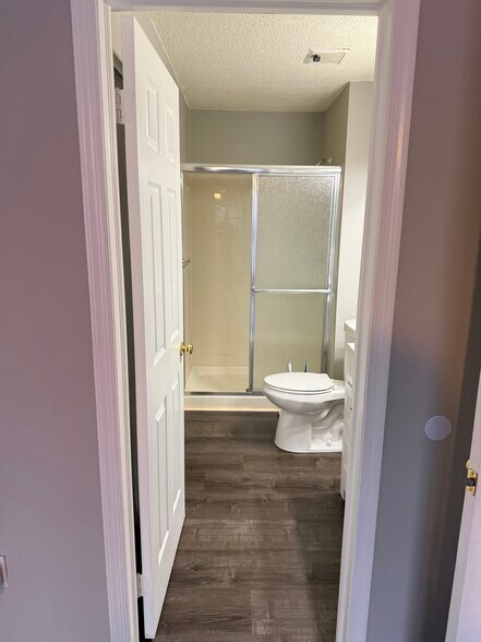 Building Photo - 32 Holly Ct