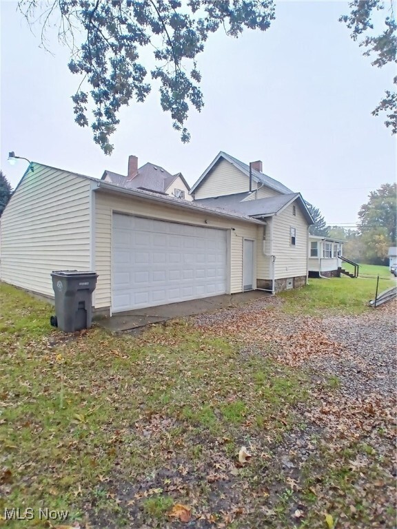 Building Photo - 809 Lakewood Ave