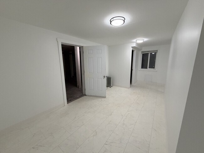 Building Photo - 8428 Maple Ave SE