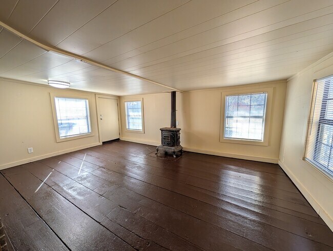 Building Photo - 1814 S 108th E Ave