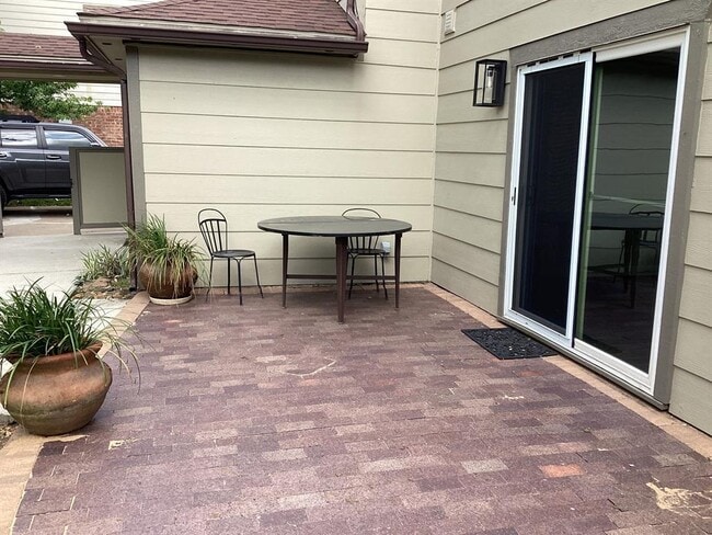 Building Photo - 15311 Empanada Dr