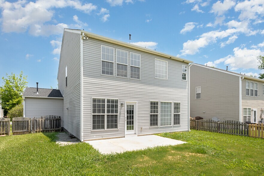 Building Photo - 10901 Claude Freeman Dr