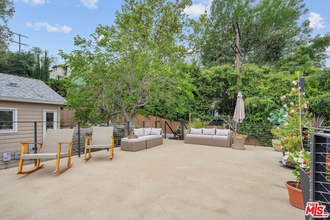 Building Photo - 2494 Loy Ln