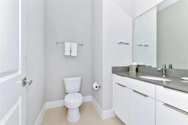 Building Photo - 7740 Sandy Ridge Dr