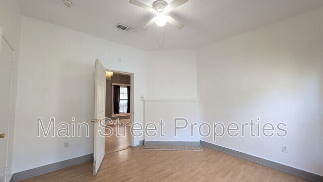 Building Photo - 1014 W Gregory St