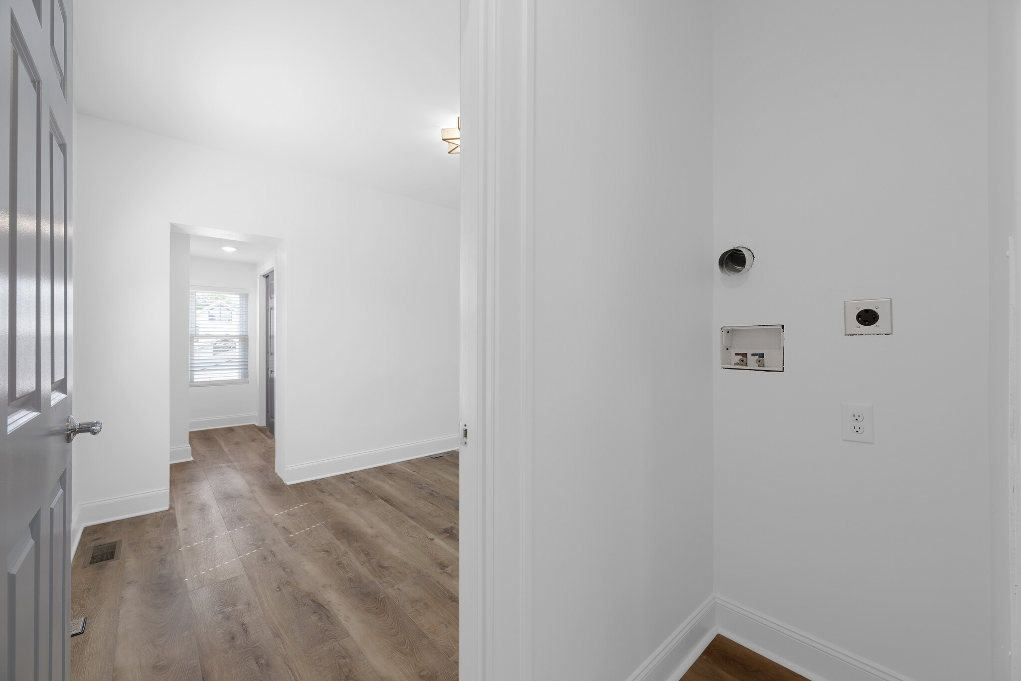 Building Photo - 450 Elsmere St