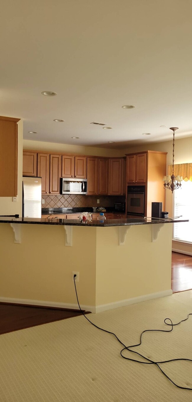 Building Photo - 125 Encore Ct