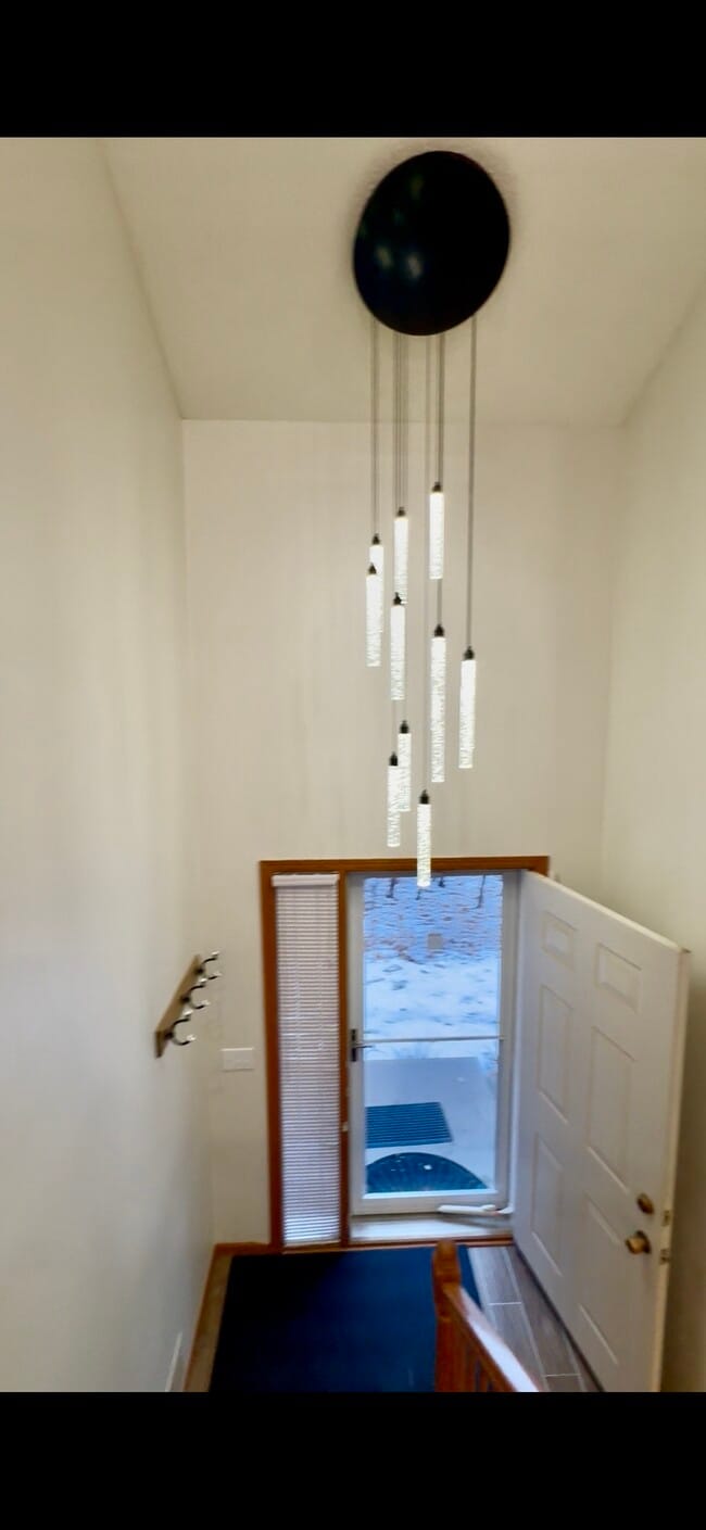 Building Photo - 7354 Windsor Dr N