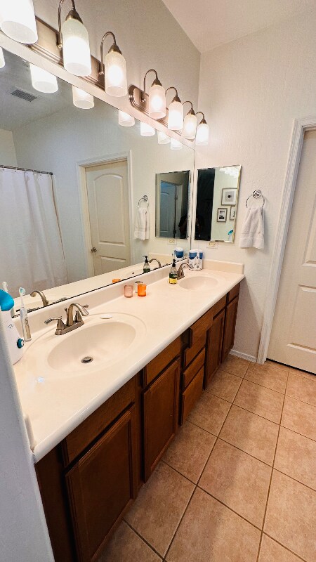 Building Photo - 10655 N 9th St