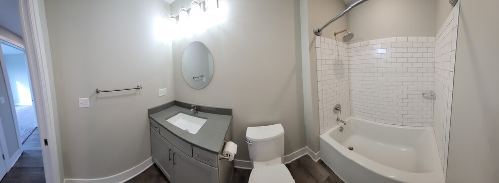 Bathroom #2 - 232 Mulberry St