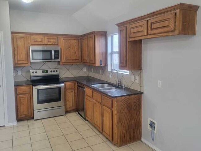 Building Photo - 12637 Carpenter Ln