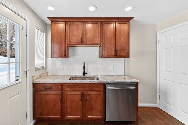 Three Town Kitchen - Erie Townhomes