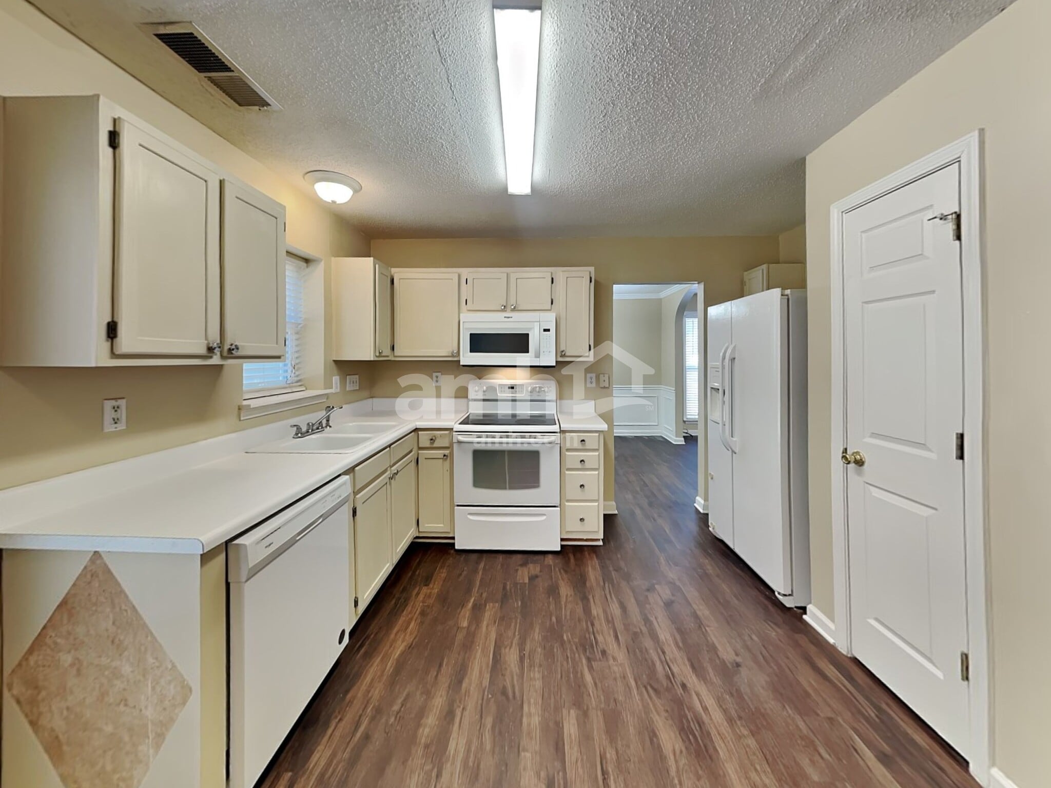 Building Photo - 7410 Henderson Park Rd