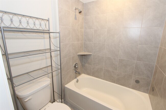 Building Photo - 1303 Keaton Ct