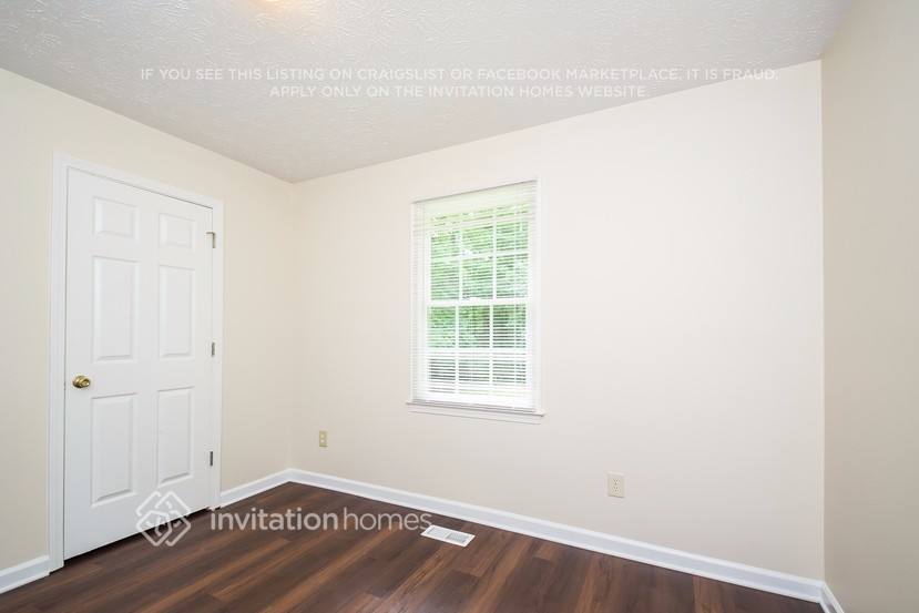 Building Photo - 322 Dillon Dr