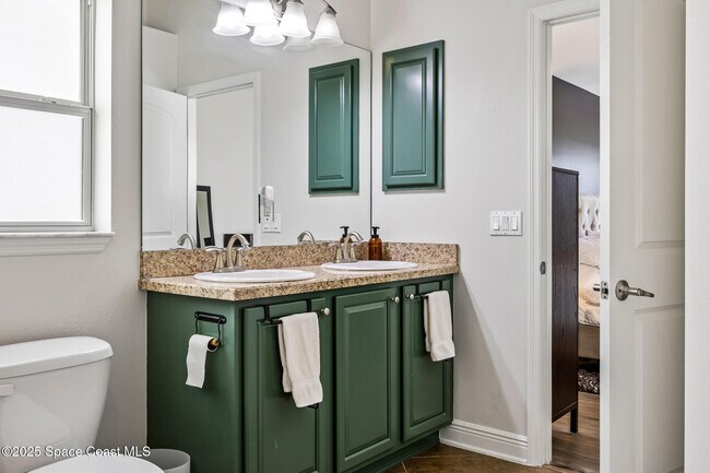 Building Photo - 1236 Alaqua Way