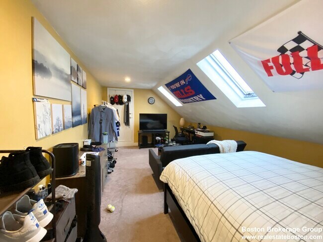 Building Photo - 29 Spring Garden St