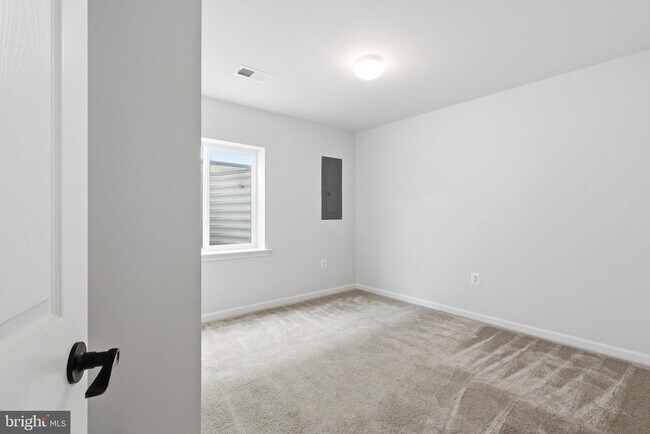 Building Photo - 10302 Spotswood Dr