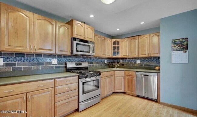 Building Photo - 313 Norwood Ave