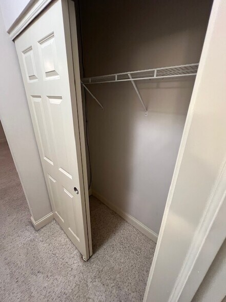 Master Bedroom Closet - 605 Grandview Ct