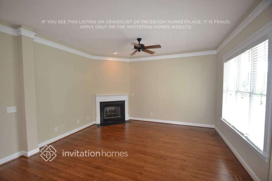 Building Photo - 17424 Invermere Ave