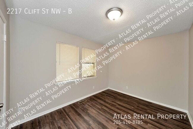 Building Photo - 2217 Clift St NW
