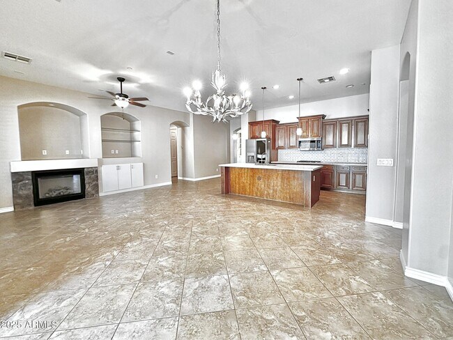 Building Photo - 3220 N 136th Dr