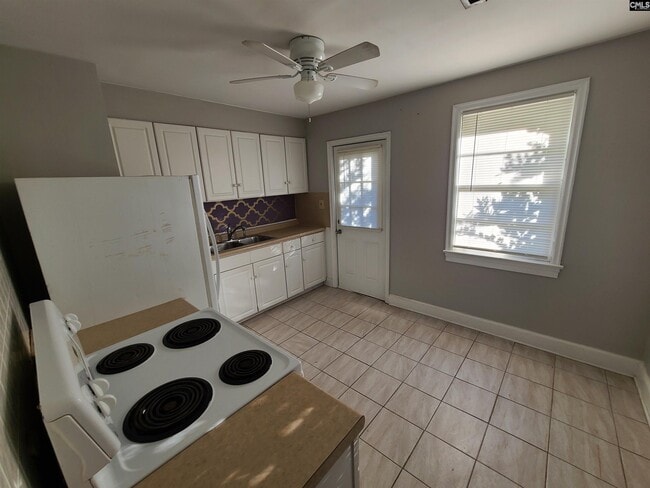 Building Photo - 1100 Chevis St