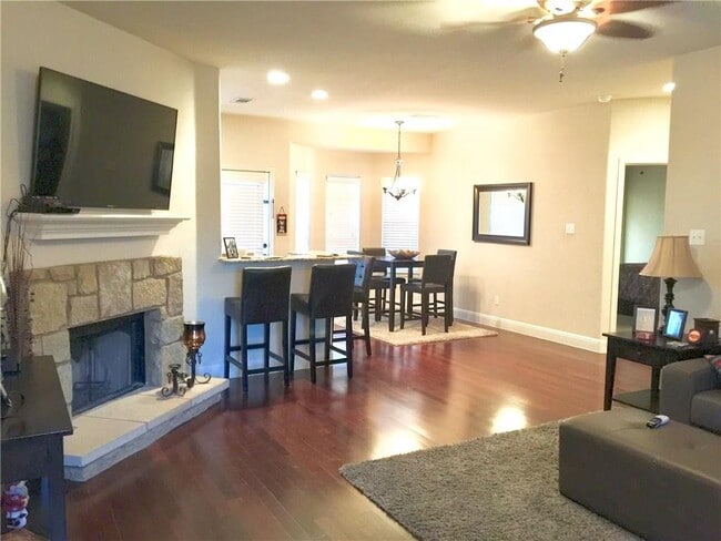 Building Photo - 10052 Janet Loop