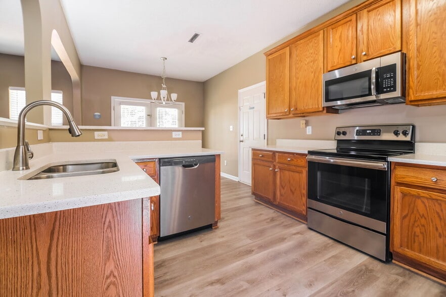 Building Photo - 8401 Neuse Hunter Dr