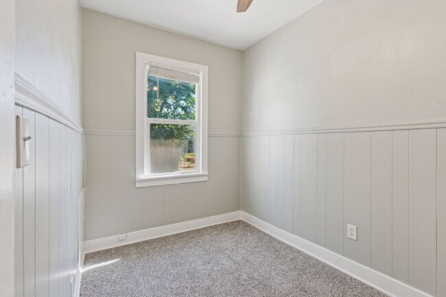 Building Photo - 3754 S Delaware St