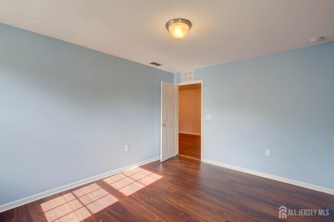 Building Photo - 101 Pearce Ln