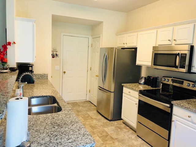 Building Photo - 8165 Kincaid Ct