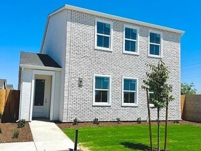 Building Photo - 12651 Camino Glorieta