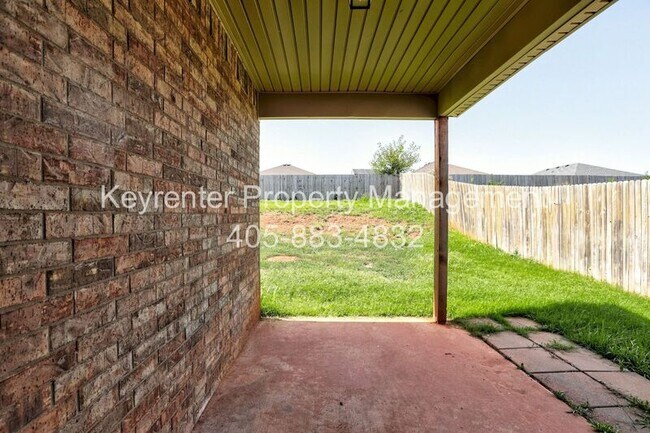Building Photo - 3516 SE 94th St