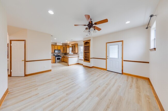 Building Photo - 8514 Bonner Dr