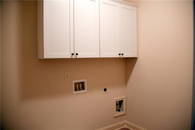 Building Photo - 5730 Lanier Valley Pkwy