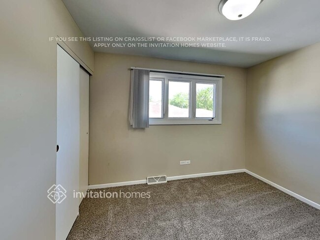 Building Photo - 6425 180th Pl