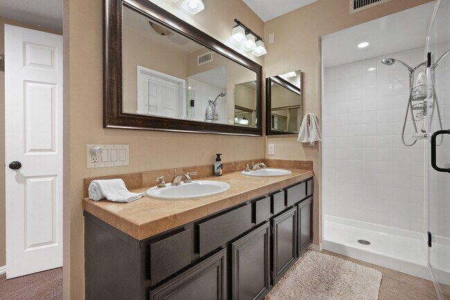 Building Photo - 73421 Foxtail Ln