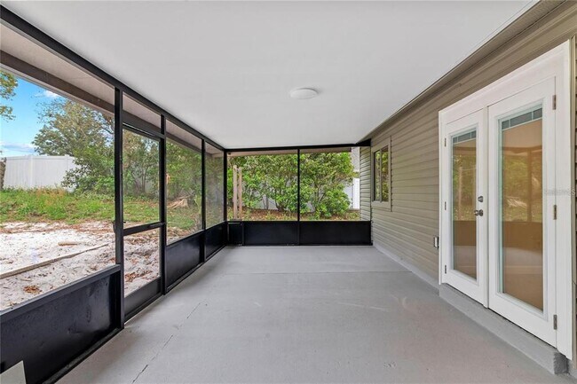 Building Photo - 1811 Oakgrove Ave